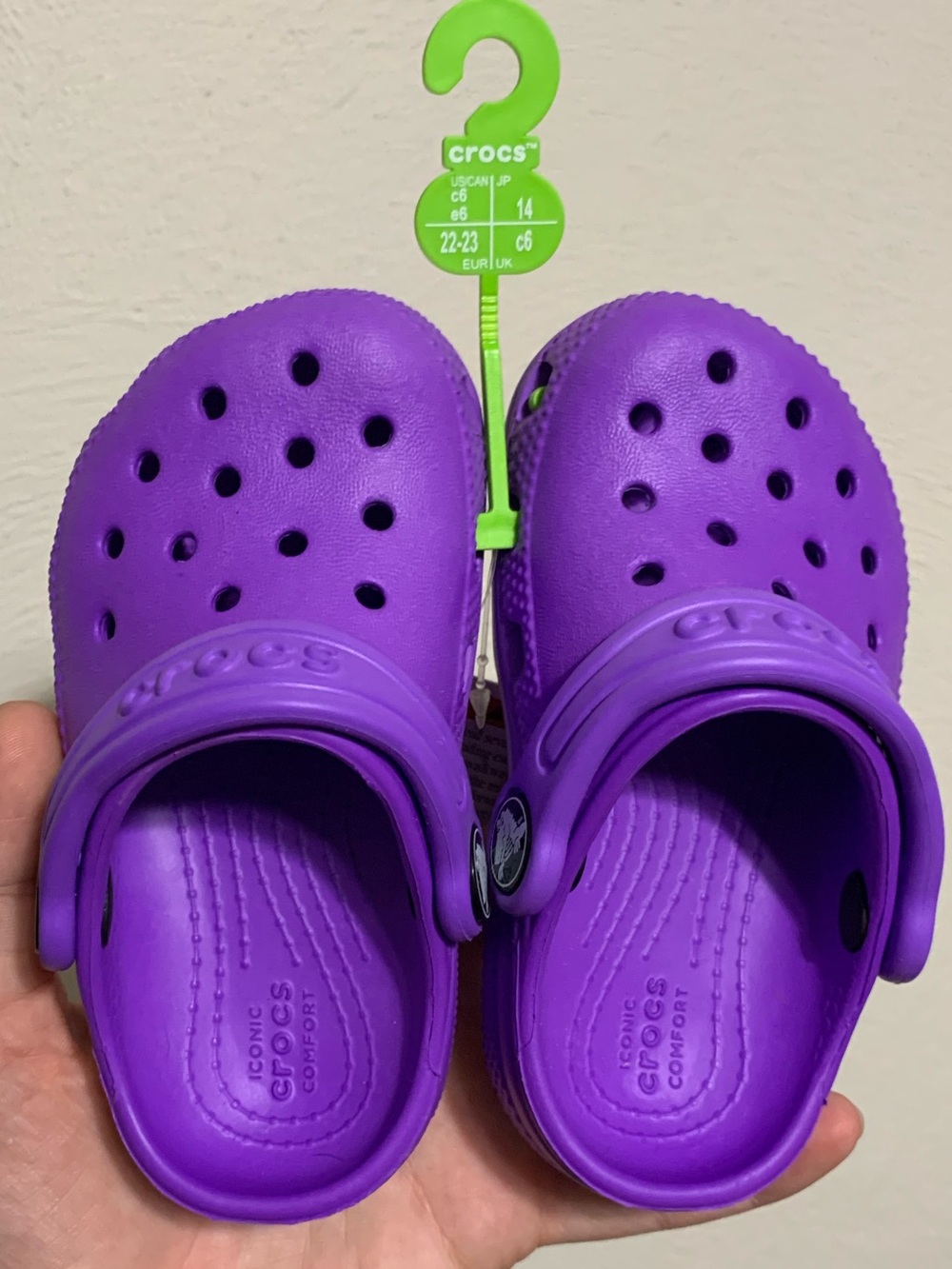 CROCS Kids Classic Clog in Bright Purple